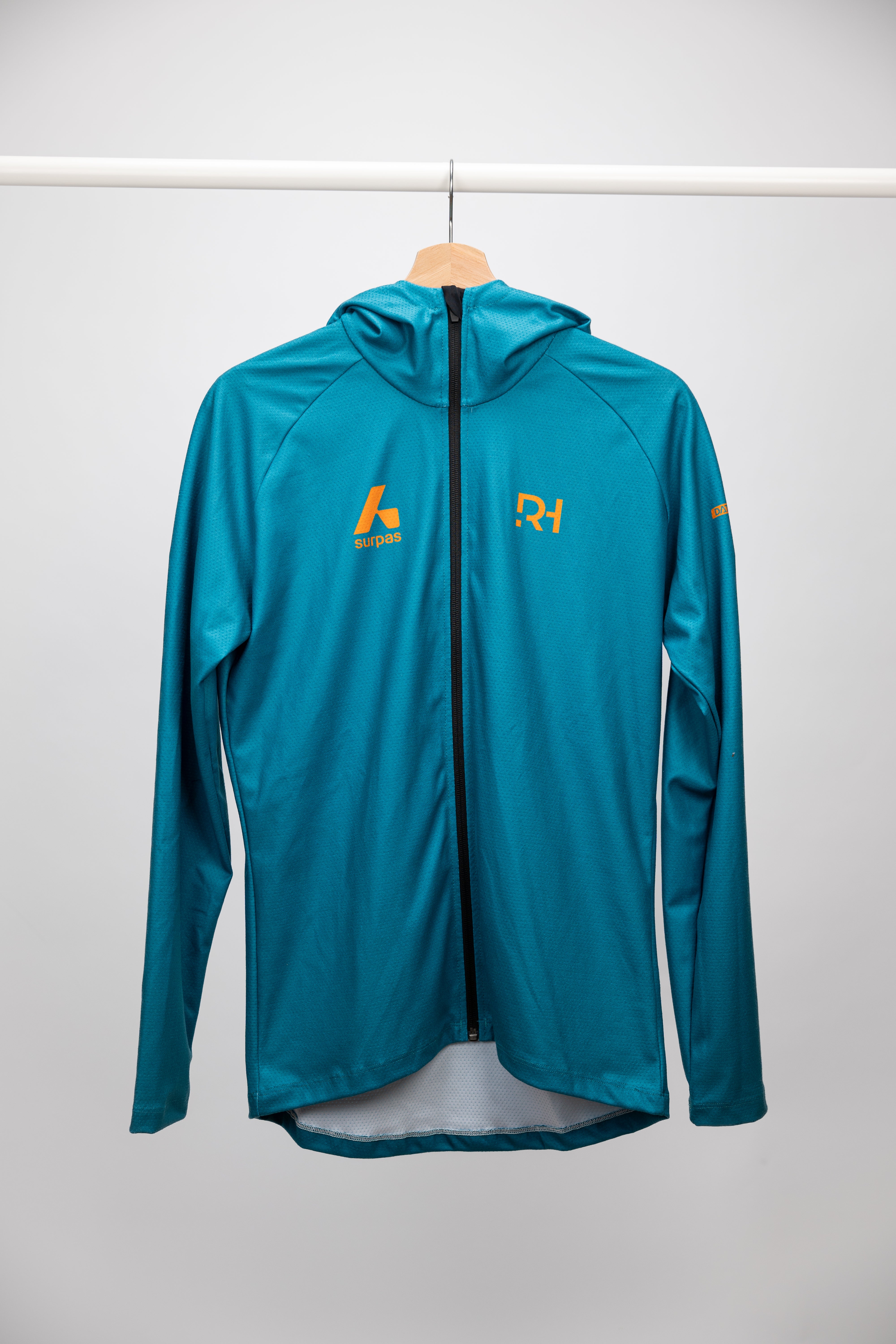 Challenge Roth Merch Challenge Roth Hoodie – Surpas Hoodie Flex 3.0 – TEAMChallenge GmbH
