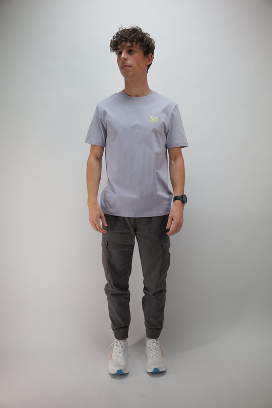 Unisex Casual T-Shirt ROTH Color Line Flieder - Klassischer Look mit dem ROTH Aufdruck