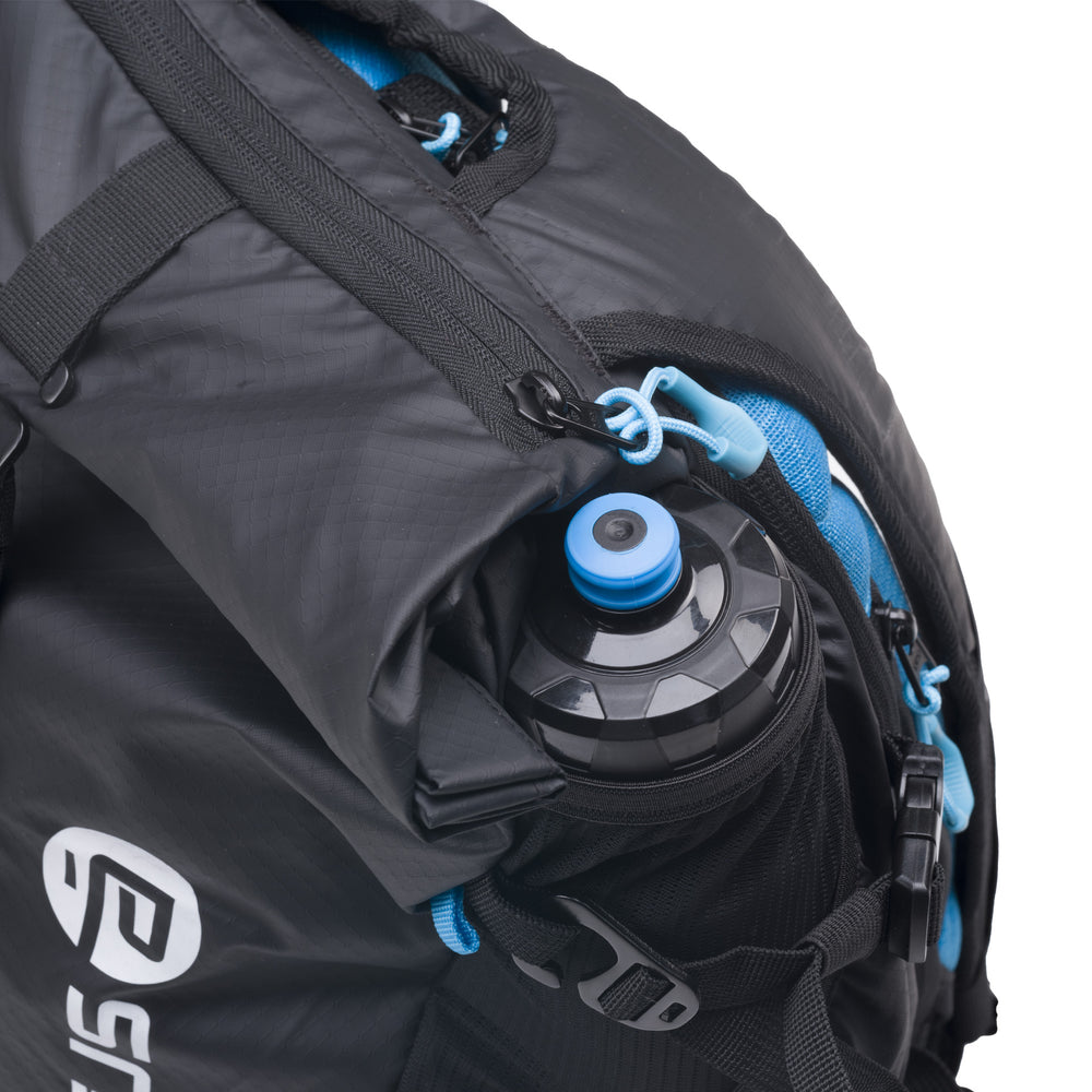 Trainingsrucksack blau-schwarz Flasche